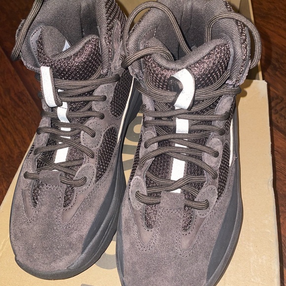 Yeezy desert boot oil - Picture 1 of 5